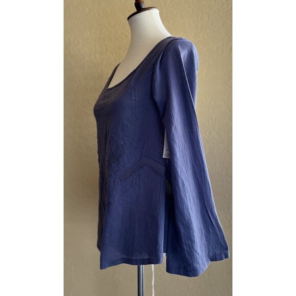 Volcom Women's Textured Bangalow Flare Sleeve Blouse Top Size XS - Picture 4 of 7